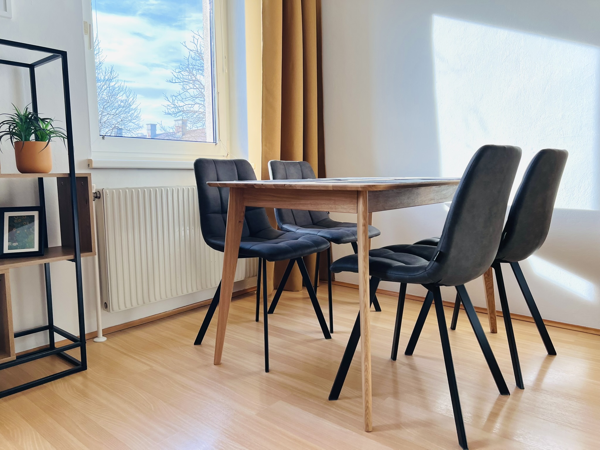 Elegant dining area in our apartment in Mödling